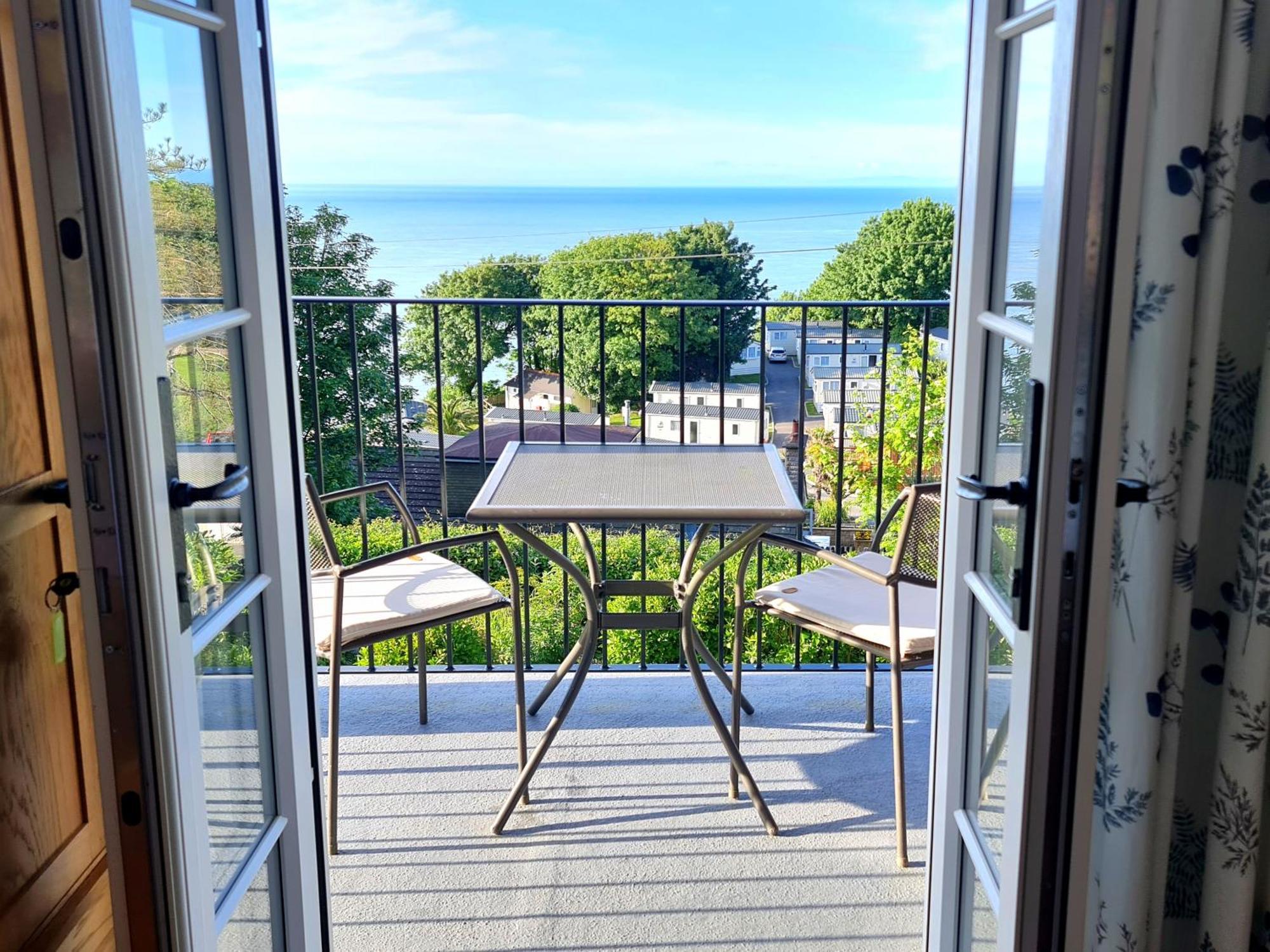 Newberry Wood Guesthouse Ilfracombe Oda fotoğraf